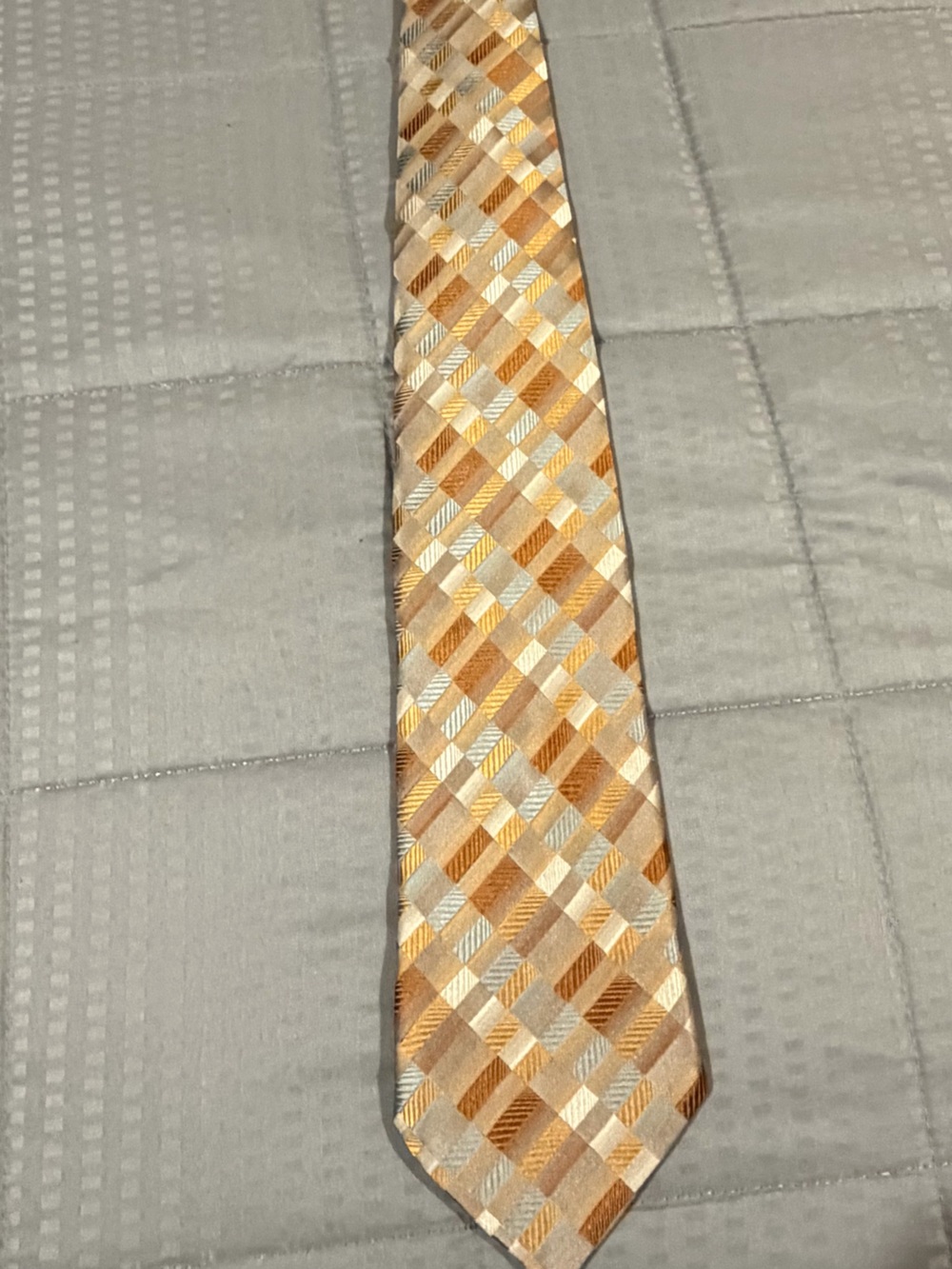 Joseph & Feiss Gold and Cream Tie